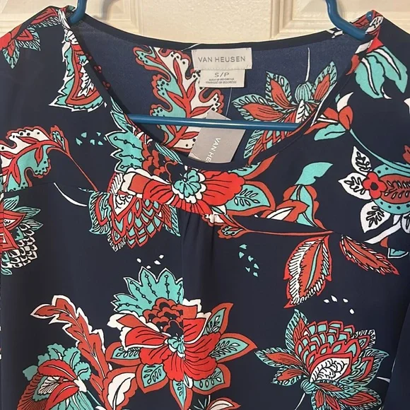 Van Heusen floral blouse size S NWT - Picture 4 of 5